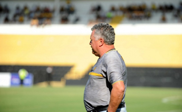 Em nota, Os Tigres pede demissão de Roberto Cavalo
