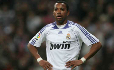 Robinho é condenado a nove anos de prisão por estupro