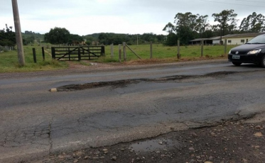 Pela segunda vez, nenhuma empresa interessada nas obras de tapa-buraco da Amrec