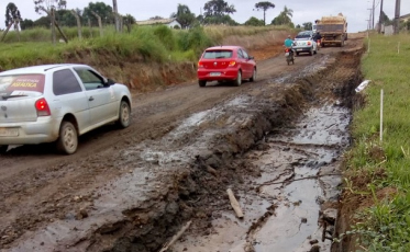Improviso com mangueiras na Linha Batista