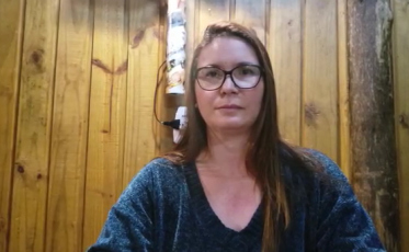 Ex-servidora que acusa Gean Loureiro de estupro se manifesta (VÍDEO)