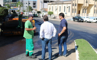 Orleans investe em pavimentações de ruas