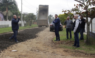 Forquilhinha com melhorias em mais de dez ruas