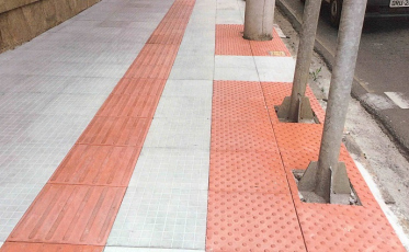 Revitalização de calçamentos de passeios e rampas de acessibilidade começam nas próximas semanas