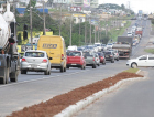 Fim de tarde com trânsito movimentado