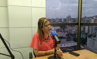 Em véspera de ano eleitoral, Claudia Bressan fala sobre eleições no Ninguém morre de Tédio