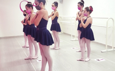 SD Ballet realiza apresentação de final de ano no Nações Shopping 
