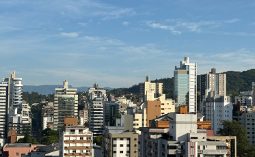 [Áudio] Clima quente em Criciúma e região