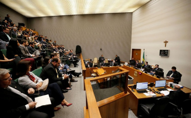 STJ reduz pena de Lula de 12 para 8 anos