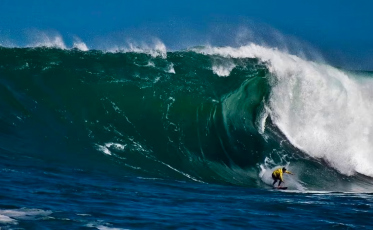 Laje da Jagua recebe título de Capital Nacional da Maior Onda do Brasil