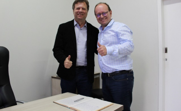 Sandro Serafin assume a prefeitura de Içara