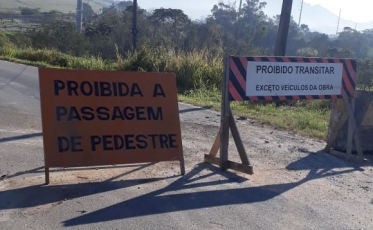 Quase dois meses depois, ponte em obras no Sangão