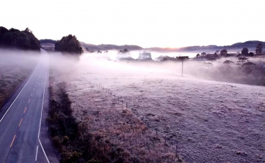 O belo e gelado amanhecer na Serra