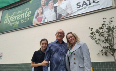 Três gerações apostam na educação como pilar para a vida