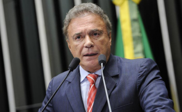 “Se a escolha do ano que vem for infeliz o país vai continuar sangrando”