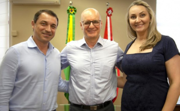 Natalino Uggioni é o secretário de Educação