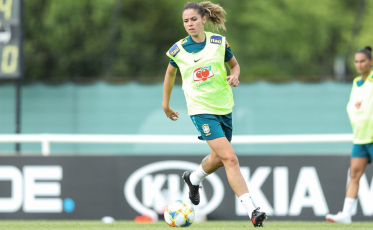 CBF desconvoca zagueira da Seleção para a Copa