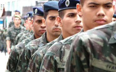 Livres em campanha contra alistamento militar obrigatório