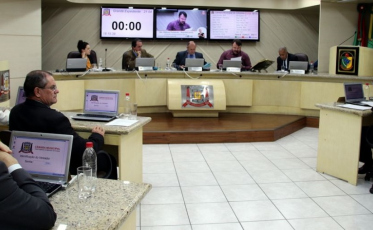 Câmara aprova projeto que regulamenta vendedores ambulantes