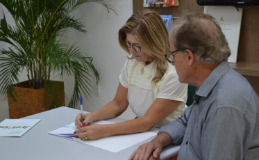 Unesc e Sicredi firmam parceria para curso de Extensão a Distância