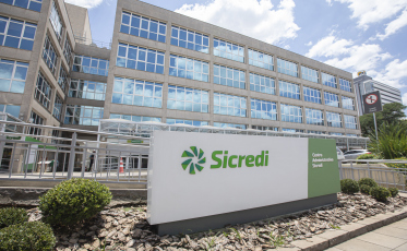 Sicredi é reconhecido em quatro premiações nacionais