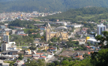 Obras para solucionar falta de energia estão sendo feitas, diz Certrel