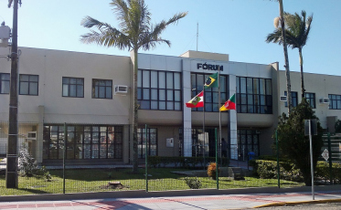 Piada contra negros e judeus em Sombrio resulta em condenação