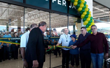 Cooperja reinaugura supermercado em Santa Rosa do Sul