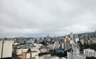 [Áudio] Céu nublado e chuva fraca devem marcar a quarta-feira