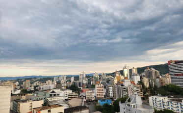 ((Áudio)) Calor, chuva e trovoada para esta quinta-feira na região