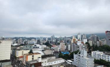 [Áudio] Calor intenso e possibilidade de chuva