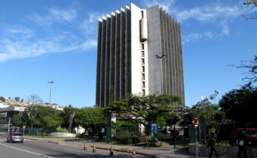 Mulher ganha indenização por ser apontada como funcionária fantasma