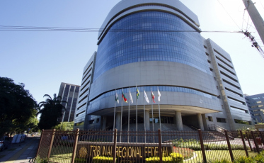 AGU tenta derrubar liminar que obriga simuladores em autoescolas