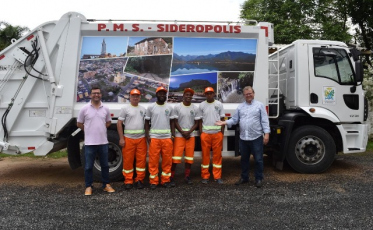 Novo caminhão de lixo em Siderópolis