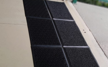 Covid-19: Unesc instala tapetes sanitizantes