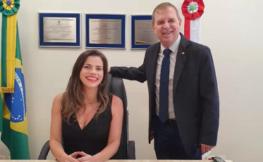 Tati Teixeira quer levar gabinete itinerante e luta pelos direitos dos idosos para a Alesc