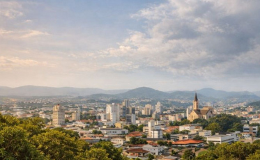 [Áudio] Temperaturas disparam e calor intenso segue em Criciúma nesta quinta-feira