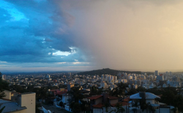 Em dia de calorão, o clima fez das suas