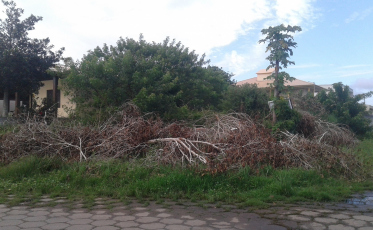 Proprietários de terrenos baldios são notificados em Balneário Rincão