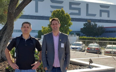 A experiência de quem conheceu a Tesla por dentro