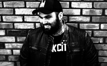 Astronauta Solo: música, liberdade e fé