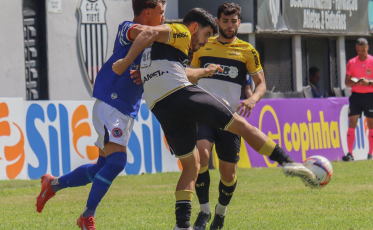 Criciúma goleia e assume liderança do grupo na Copinha