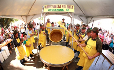 Contagem regressiva para a Festa do Vinho em Urussanga