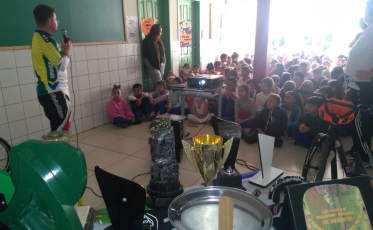 Tocha e seus exemplos transmitidos em palestras