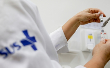 Anvisa autoriza vacina contra meningite para bebês a partir de 6 semanas de idade