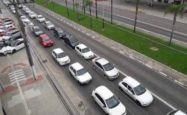 Outro fio rompido paralisa semáforos no Centro