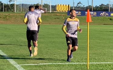 Criciúma vai de zero a três reforços