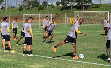 Maicon fora. Lateral não viajou para Goiânia