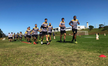 A preparação do Tigre dentro e fora de campo