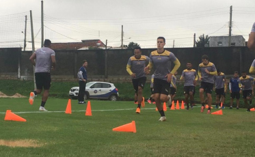 Três dúvidas no Criciúma para sábado